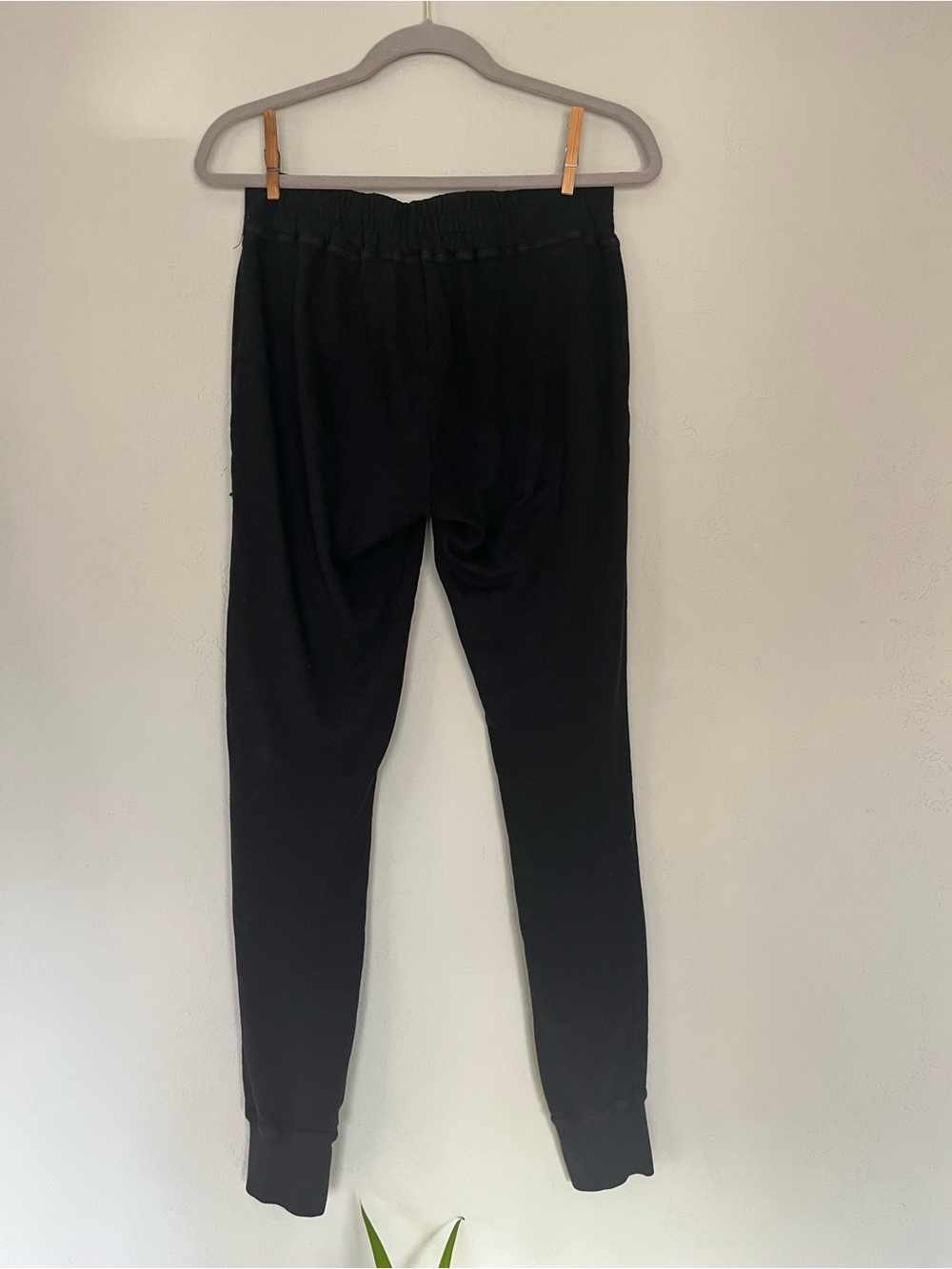 Spiritual Gangster Black Sweat Pants SZ M